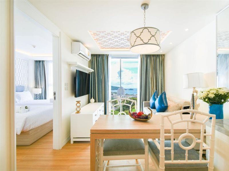 Hotel The Aristo Seaview Patong